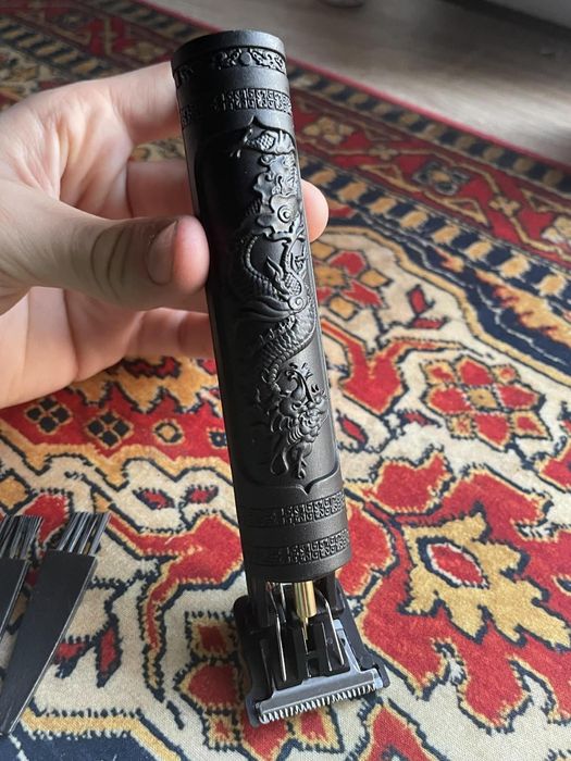 Golarka koloru czarnego