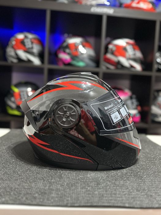 Capacete modular novo preto/dourado só 65€! Helmet new