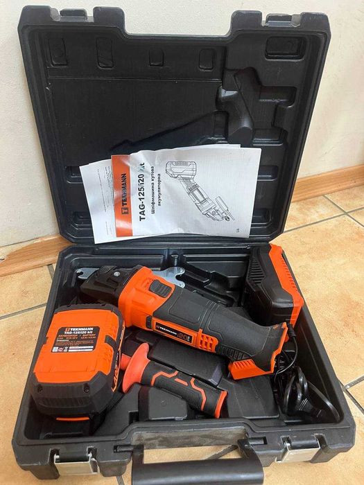 Шліфувальна машина (болгарка) TEKHMANN TAG- 125 i20 kit