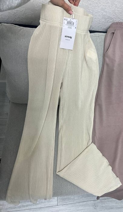 Штани Sinsay бежеві широкі з розрізами, розмір S M рубчик висока посад