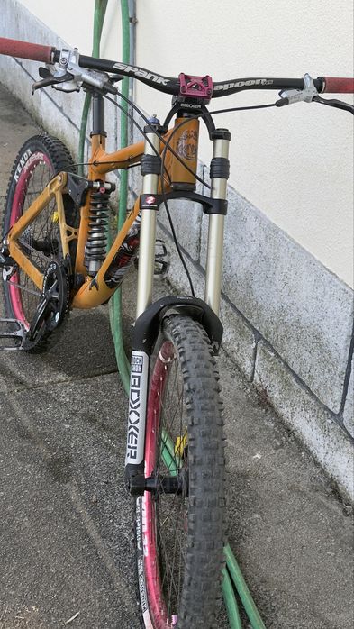 Bicicleta BTT Suspensão Total (Downhill) RockShox – Muito Robusta