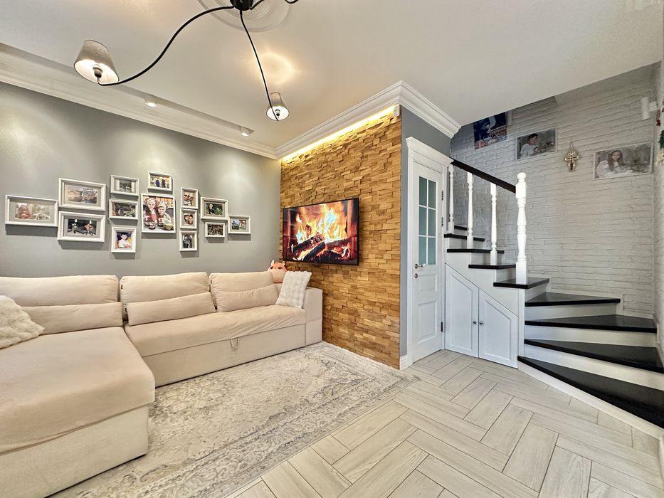 Таунхаус з ремонтом! КМ Чеський Двір! Без комісії!