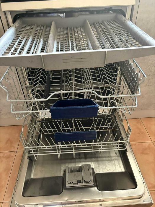 Melhor oferta. Maquina de lavar  loiça, SIEMENS.