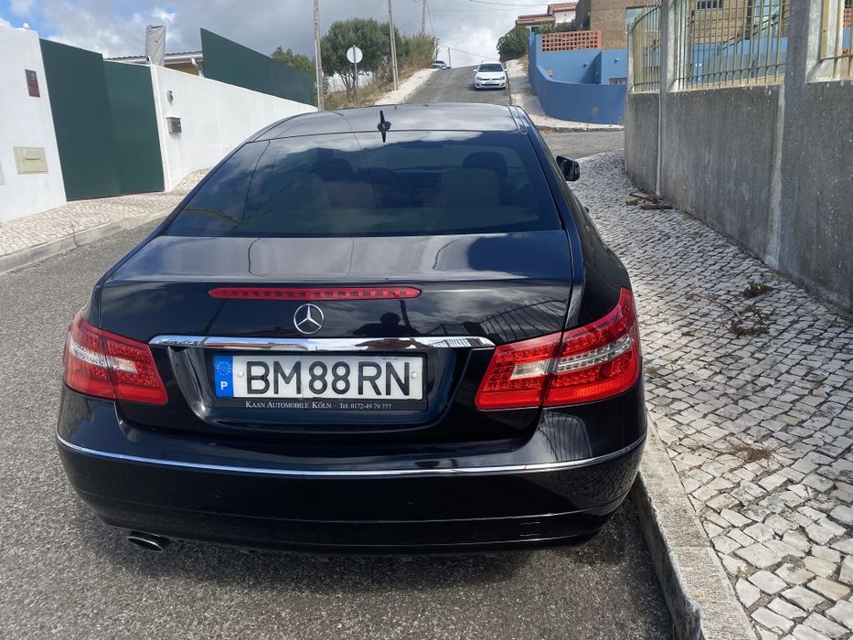 Mercedes Benz E200 coupe blue eficiency foto 2
