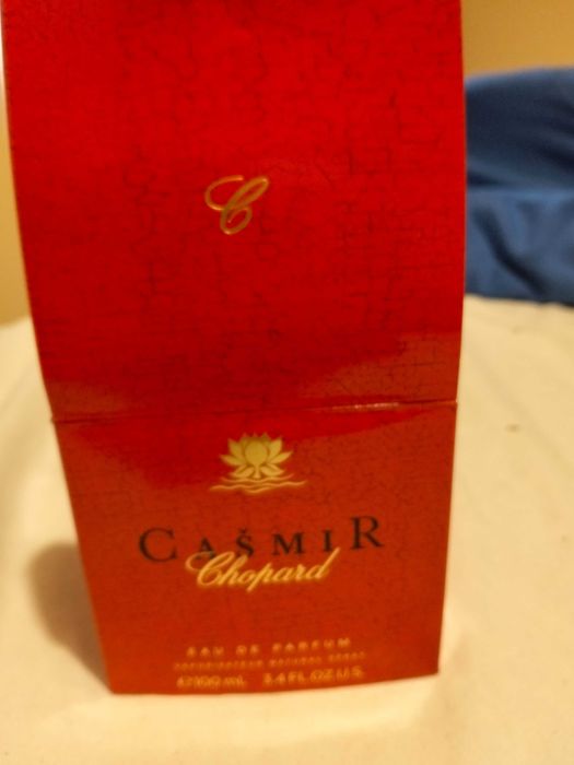 Perfume chopard dentro da caixa