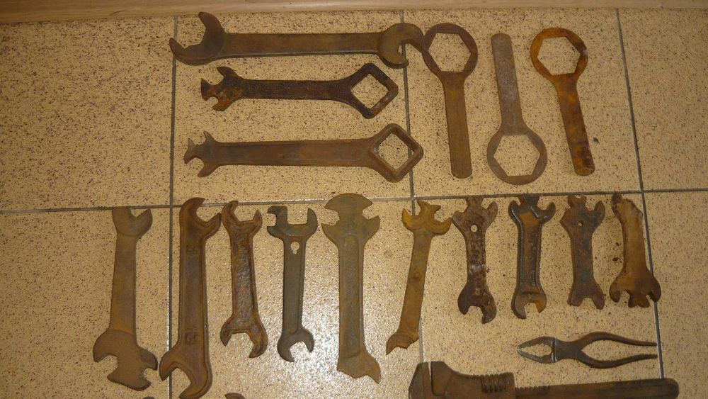 Klucze stare płaskie zestaw kluczy