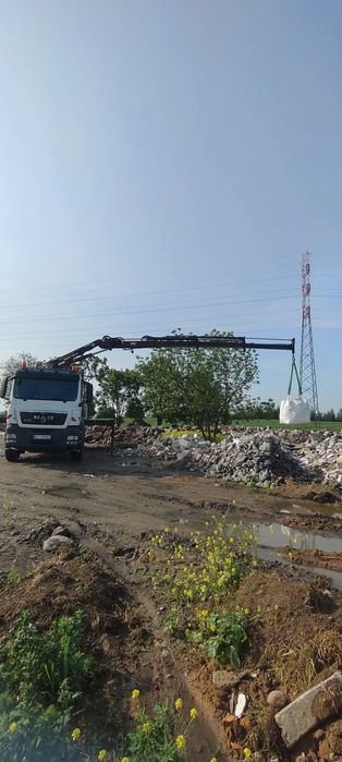 zamiatarka, hds transport palet urobku ,zamiatanie ulic, ciągnik z