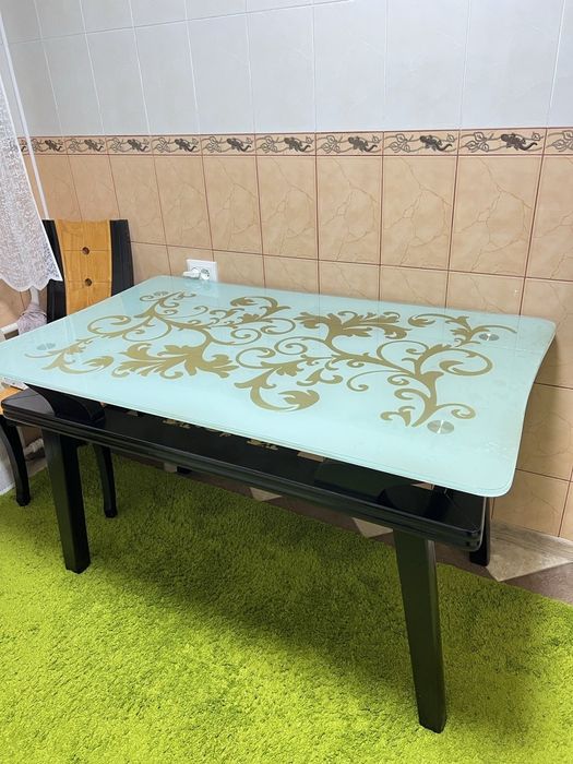 Стіл кухонний скляний 132×82