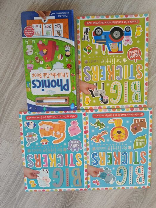 Zestaw 4 książek po angielsku dla dzieci 3–5 lat –Big Stickers+Phonics