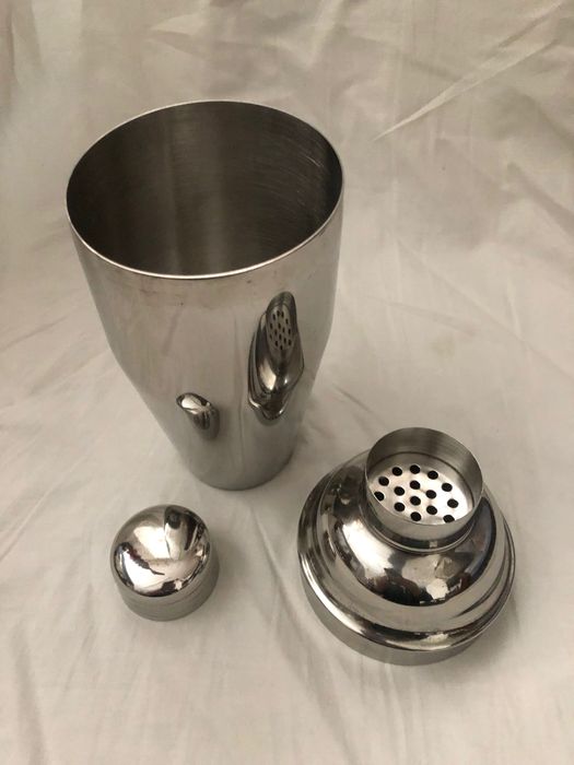 Шейкер профессиональный  0,8 L новый Нерж 18/8 для бармена