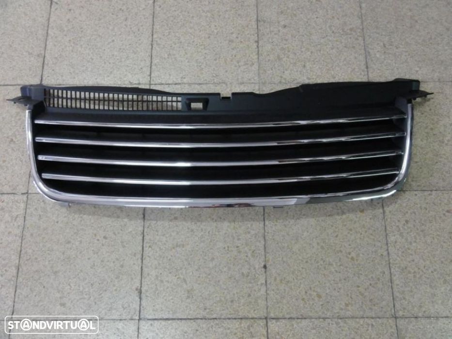 Grelha frontal sem símbolo cromada e preto para VW Passat 3BG 2000-2005 em plástico ABS