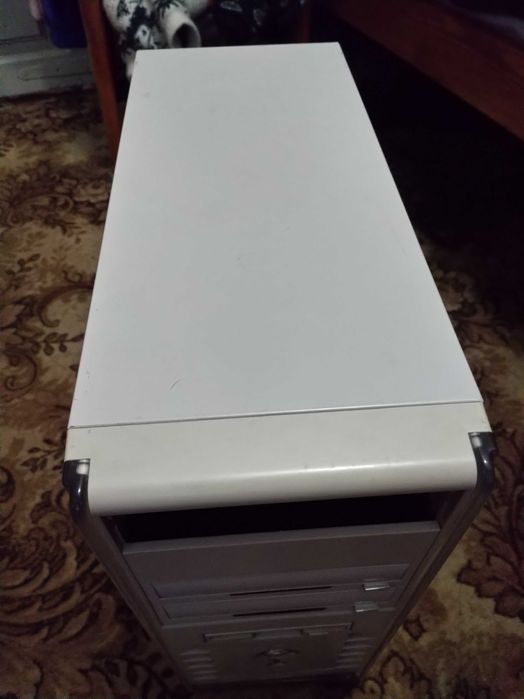 Корпус, системний блок.