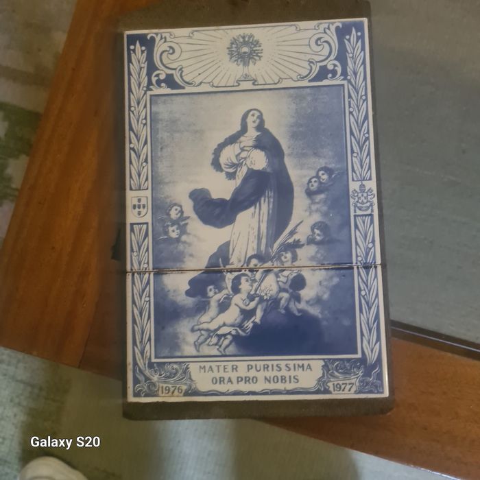 imagem de Nossa Senhora em azulejo