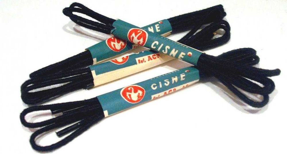 4 Pares de atacadores muito antigos Cisne de 45 cms