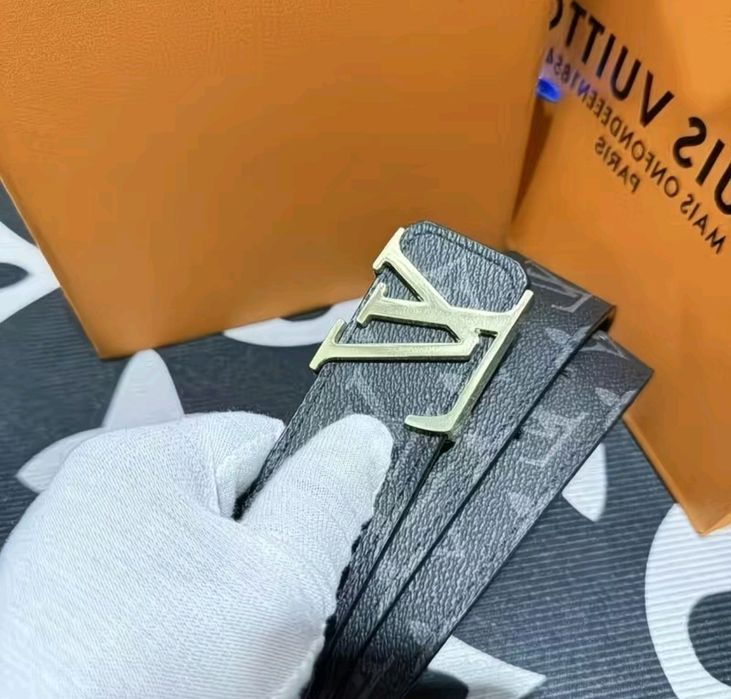 Ремень Louis Vuitton (LV)