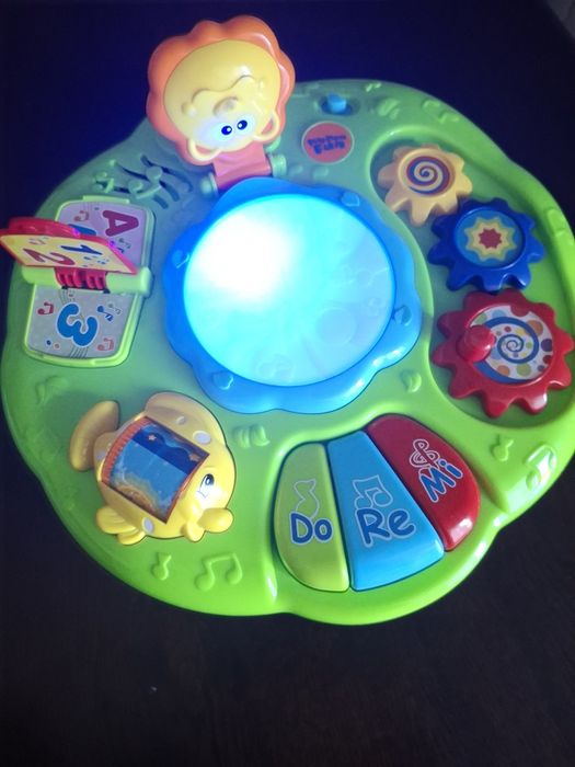 Muzyczny stolik edukacyjny