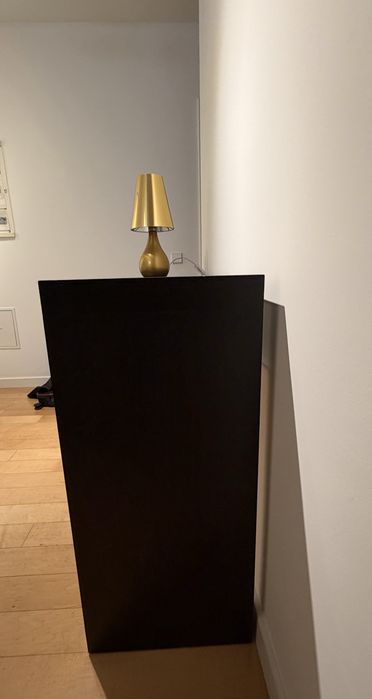 Consola Antarte em madeira e vidro – design contemporâneo de luxo