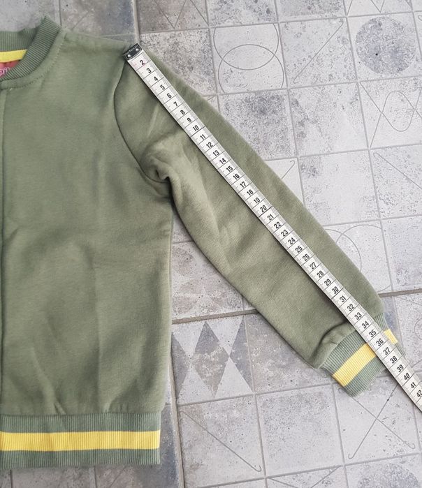 Тепла кофта 104 розміру