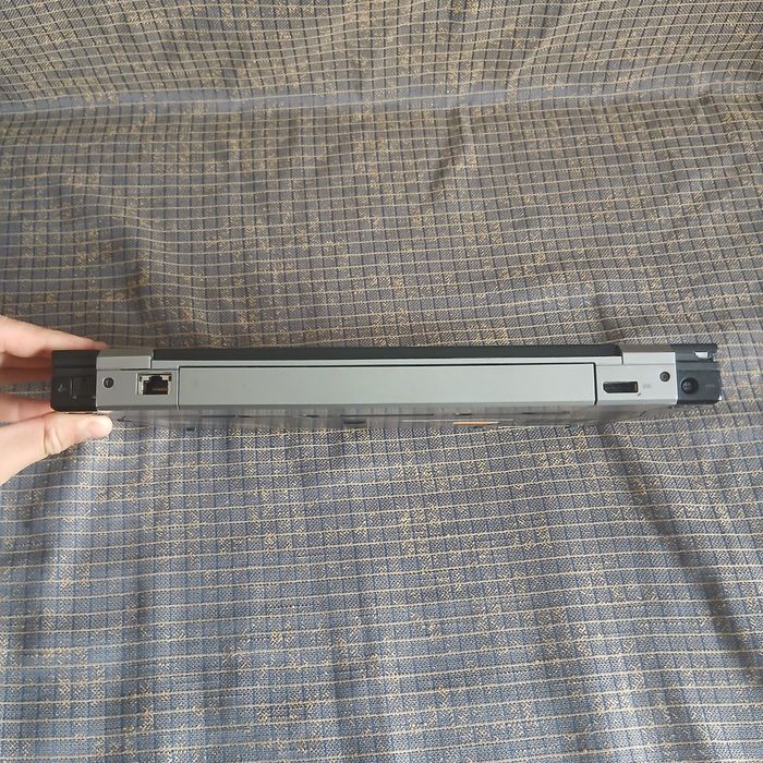 ноутбук Dell e6400