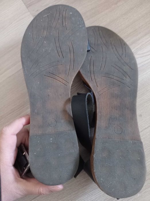 Skórzane damskie sandałki. Rozmiar 37