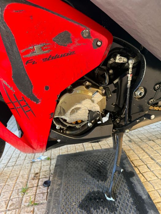 CBR 1000r acidentada