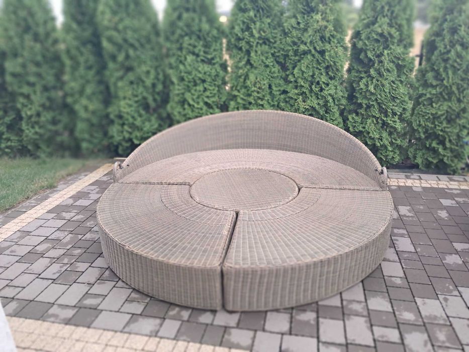 Okrągły wypoczynek wiklinowy ogrodowy