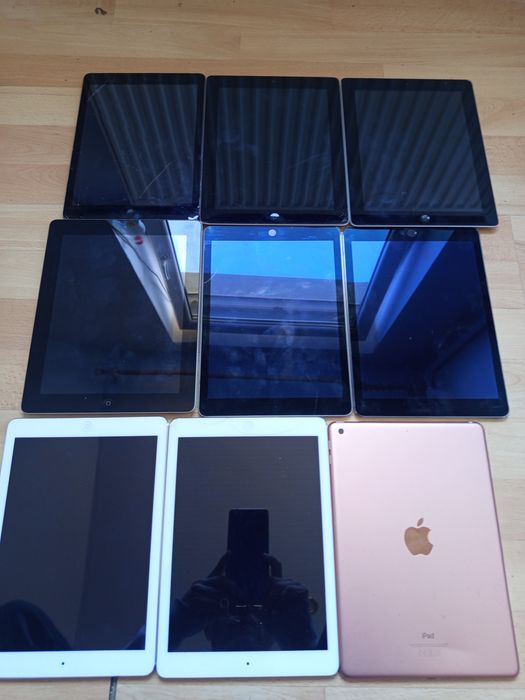 Sprzedam iPad i telefon komórkowy uszkodzone na zdjęciu