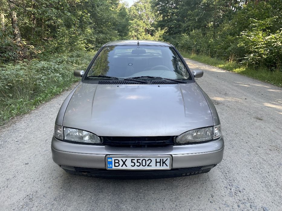 Ford Mondeo mk1.