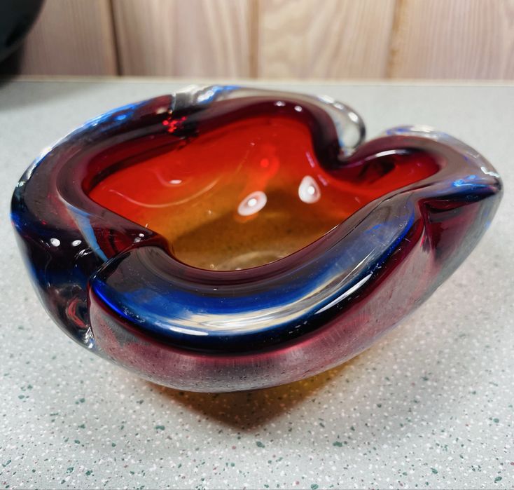 Popielnica Osiołek projektu Czesława Zubera murano glass huta polanica