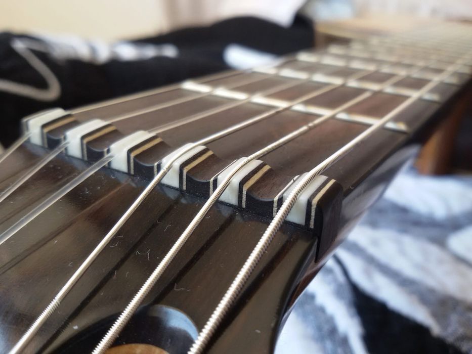 Кастомні електрогітари під замовлення | Ремонт та обслуговування