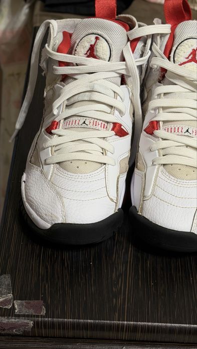 Кросівки Air Jordan