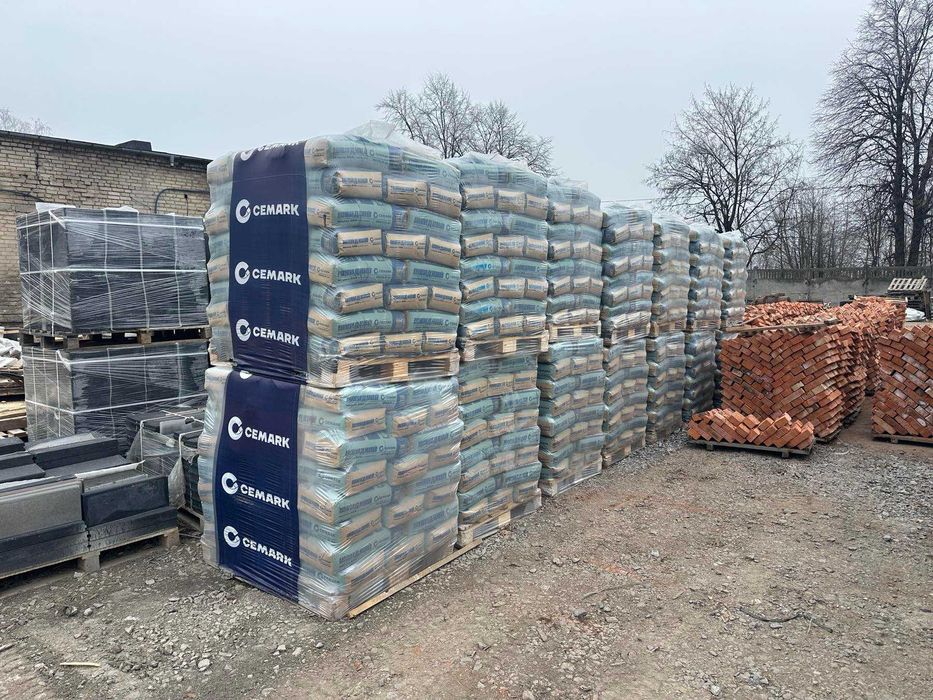 Газоблок | Шлакоблок | Ракушняк | Цемент | Цегла | Пиломатеріали | Ліс