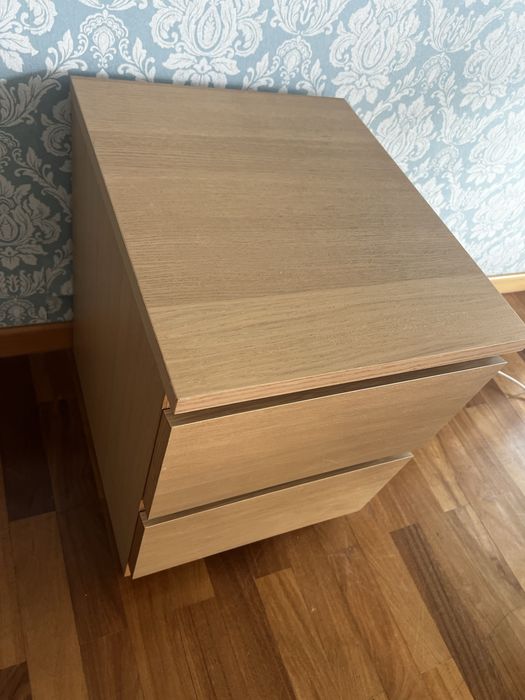 Mesa de Cabeceira Clean IKEA (Desapego Barato)