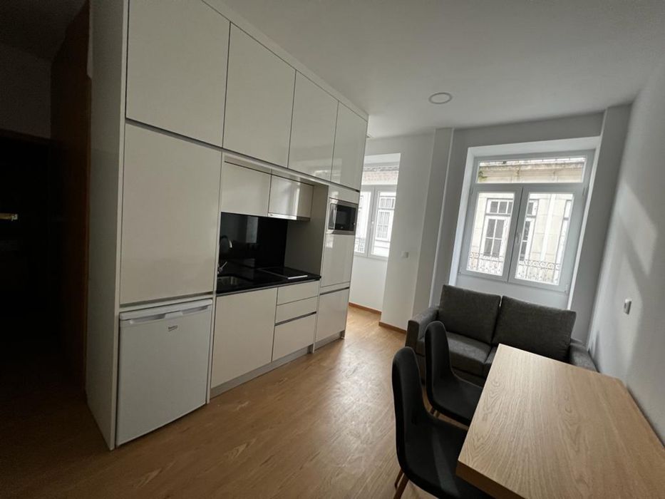 Apartamento t1, totalmente mobilado