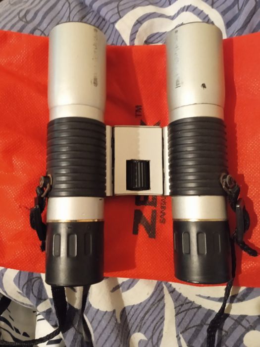 Компактный бинокль ,,Bushnell''