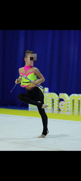 Комбінезон для художньої гімнастики. Ріст 130-140 см купальник