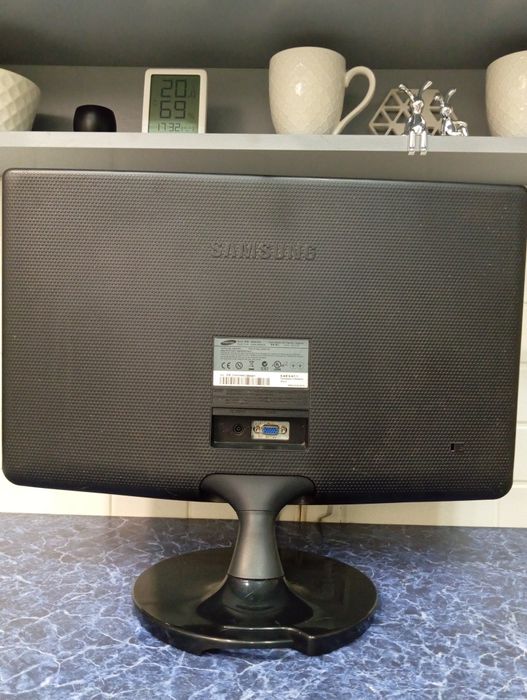 Монитор  Samsung SA100 18,5"