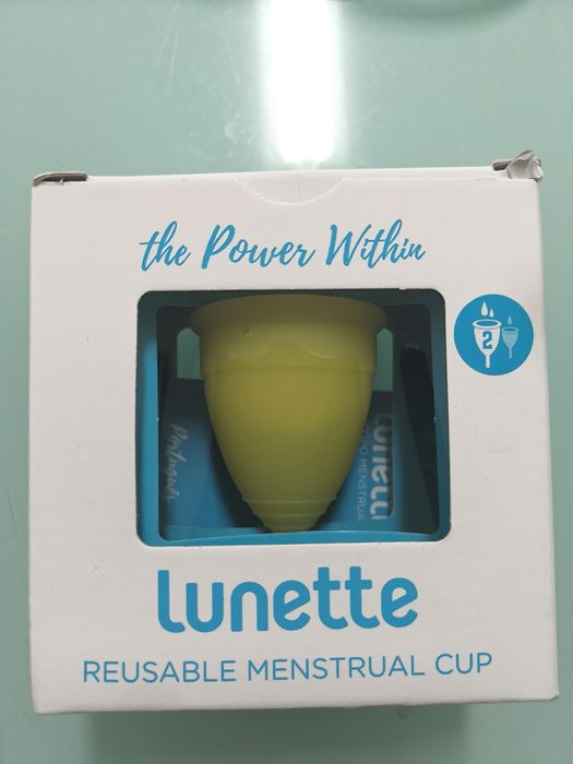 Copo menstrual reutilizável