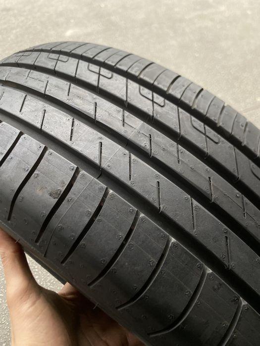 Pneus 215/60/17 Goodyear EfficientGrip Performance