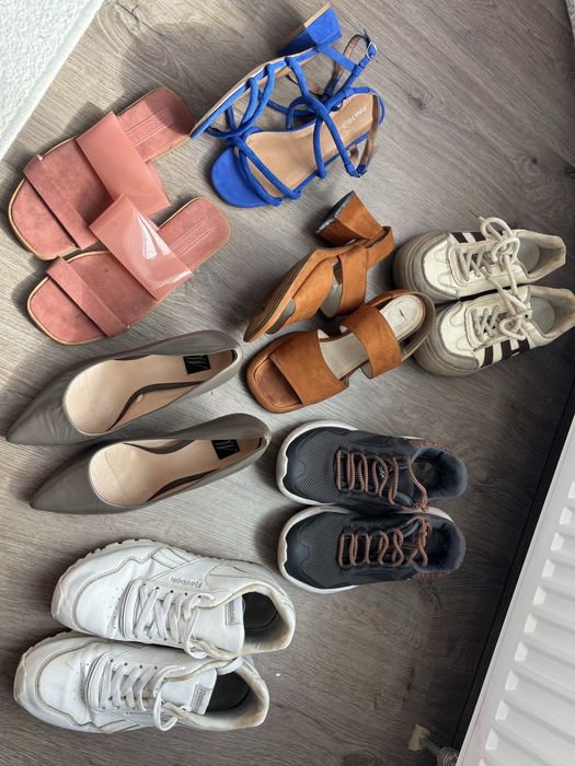 Жіноче взуття босоніжки туфлі zara кросівки шльопки assos 36 37