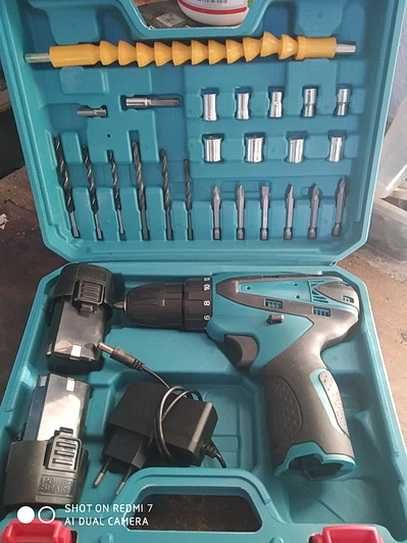 Аккумуляторный шуруповёрт дрель 12V с кейсом и набором 2 аккумулятора