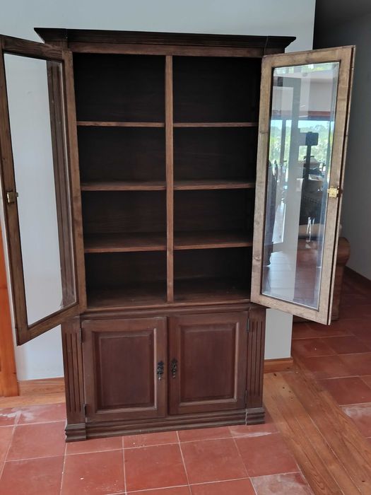 Movel armario louceiro cristaleira estante livreiro vitrine madeira castanho maciça qualidade