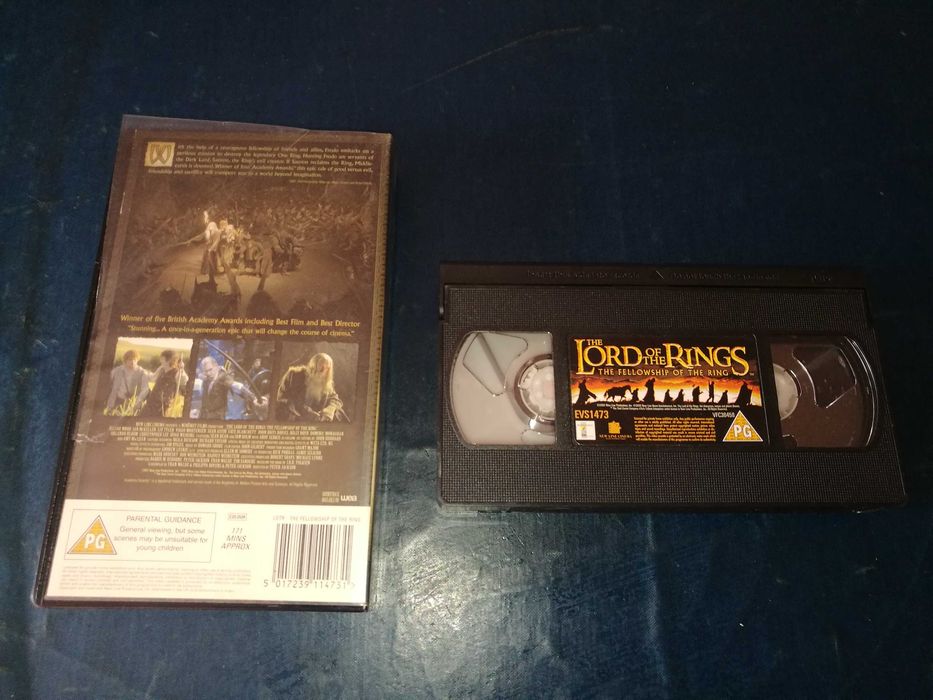 LORD OF THE RINGS - THE FELLOWSHIP OF THE RING VHS (áudio Inglês)