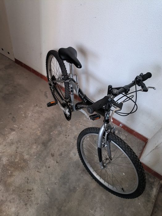 55€ bicicleta roda 24 pegar e andar tudo ok