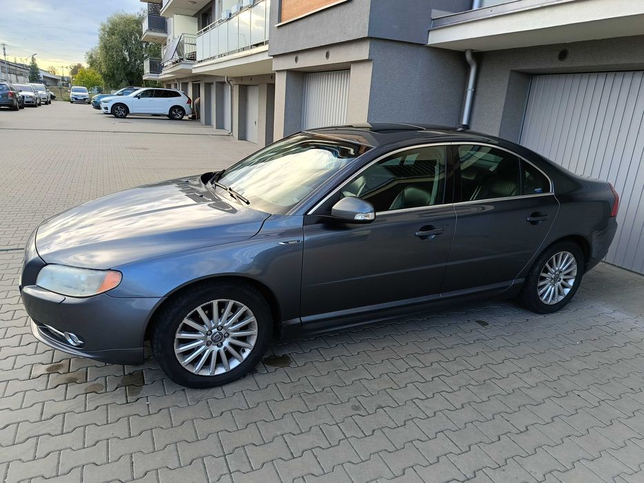 Volvo S80