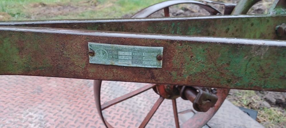 Двокорпусний плуг польський 2 35