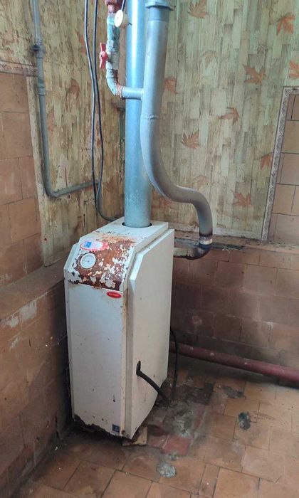 Продам окремий будинок з газом і зручностями в Дергачах р-н Піски.