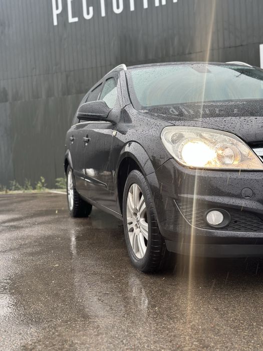 Продам Opel Astra h