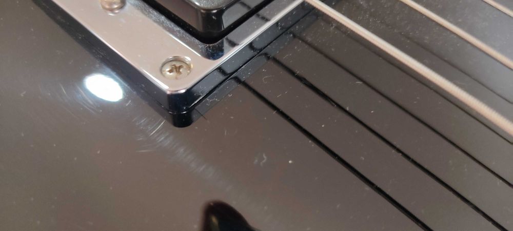 Amplificador Peavey Vypyr e Guitarra Ibanez ART 120 - novos