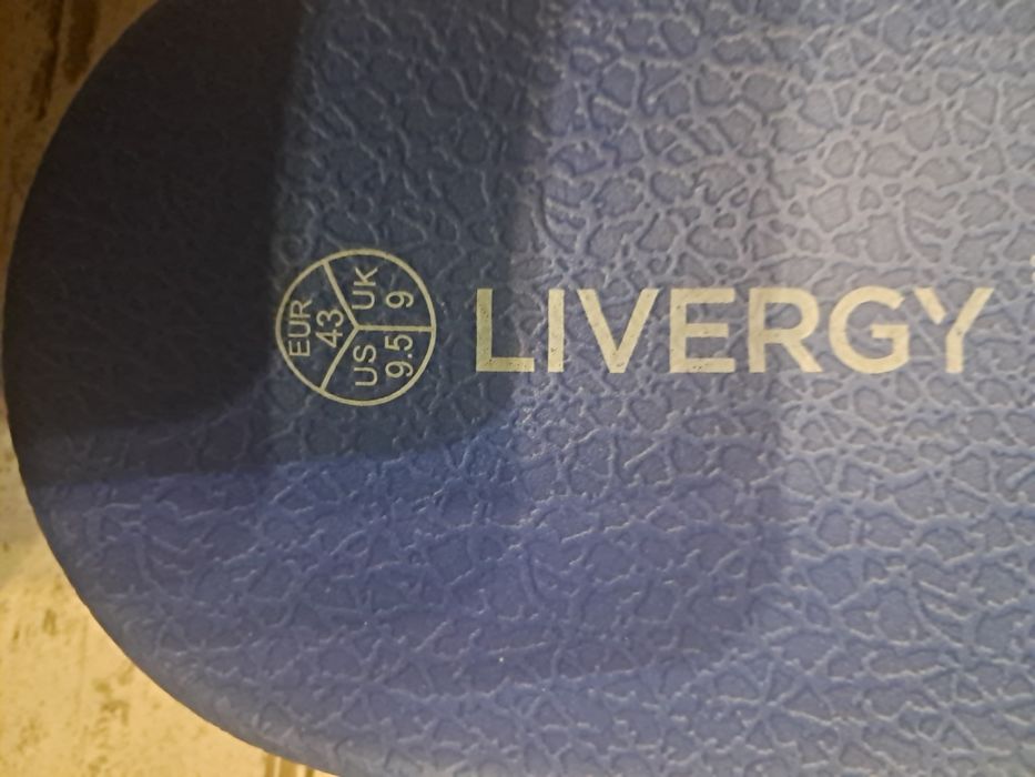 Sprzedam nowe klapki 43